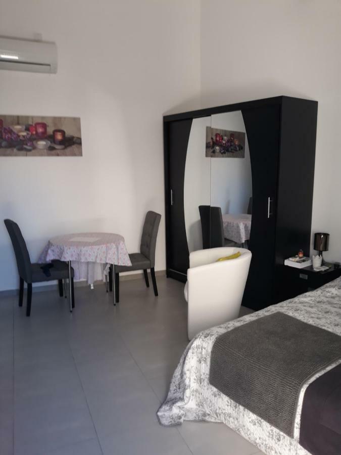 Mas Saint Genieis Apartment Canet  Bagian luar foto